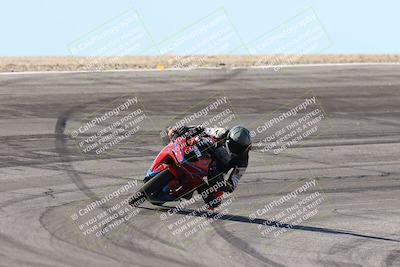 media/Jan-15-2026-Racers Edge (Thu) [[dfebeb70ab]]/3-B Group/Session 2 (Bowl Exit)/